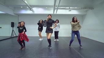 现代女兵舞蹈视频,现代女兵风采展现